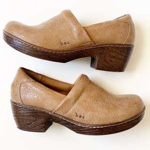 Born B.O.C Peggy Pebble Clogs Textured Embossed